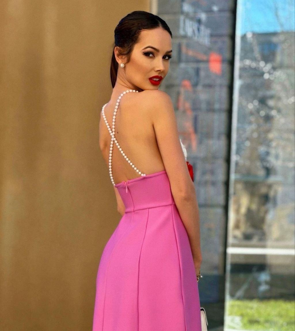 Валерия привлекальеная девушка из Грозного цена от 4000 руб