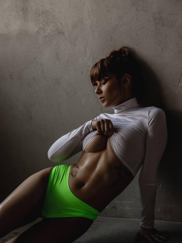 Клава привлекательная девушка из Грозного цена от 6000 руб